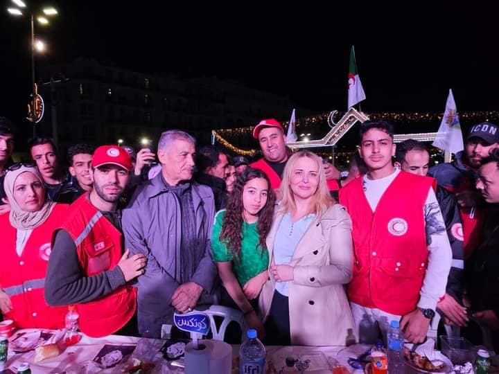 Algerian Red Crescent President Hamlaoui Joins Monumental Communal Iftar Spanning Across Algiers Downtown