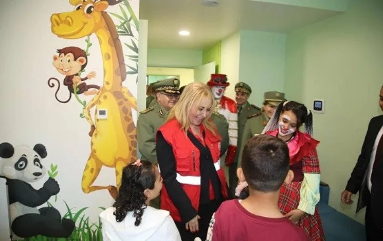  Algerian Red Crescent President Ibtissem Hamlaoui Shares Eid Joy with Palestinian Children 