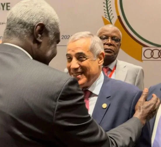 Algerian Premier Larbaoui Meets African Union Commission President in Banjul