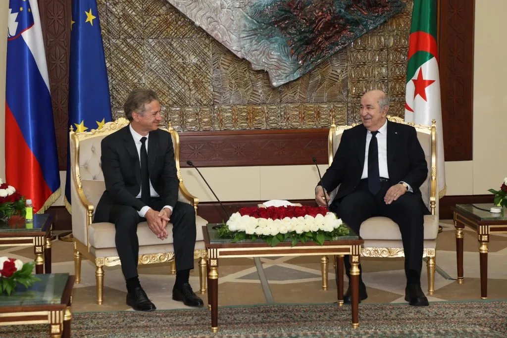 Algerian President Tebboune Engages in Official Talks with Slovenian Prime Minister Robert Golob