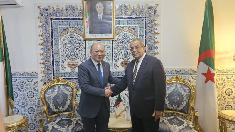 Algerian Minister Aoun Meets with President of Chinese Automaker, JAC