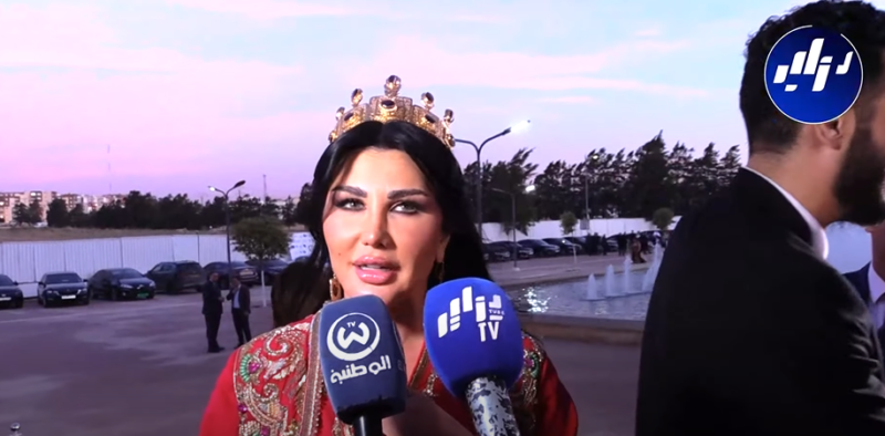 Syrian Artist Jenny Esber Celebrates Algerian Caftan at "Golden Generic" Awards Ceremony