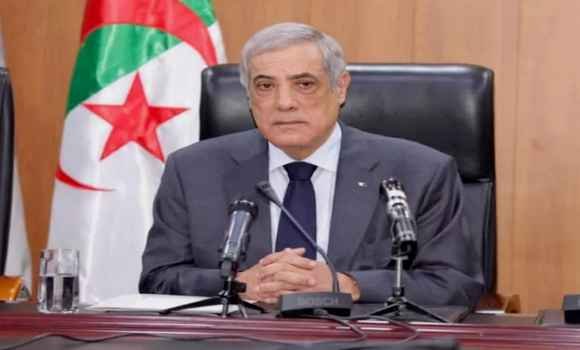 Algeria's Prime Minister Larbaoui Reviews Progress in Public Service Modernization