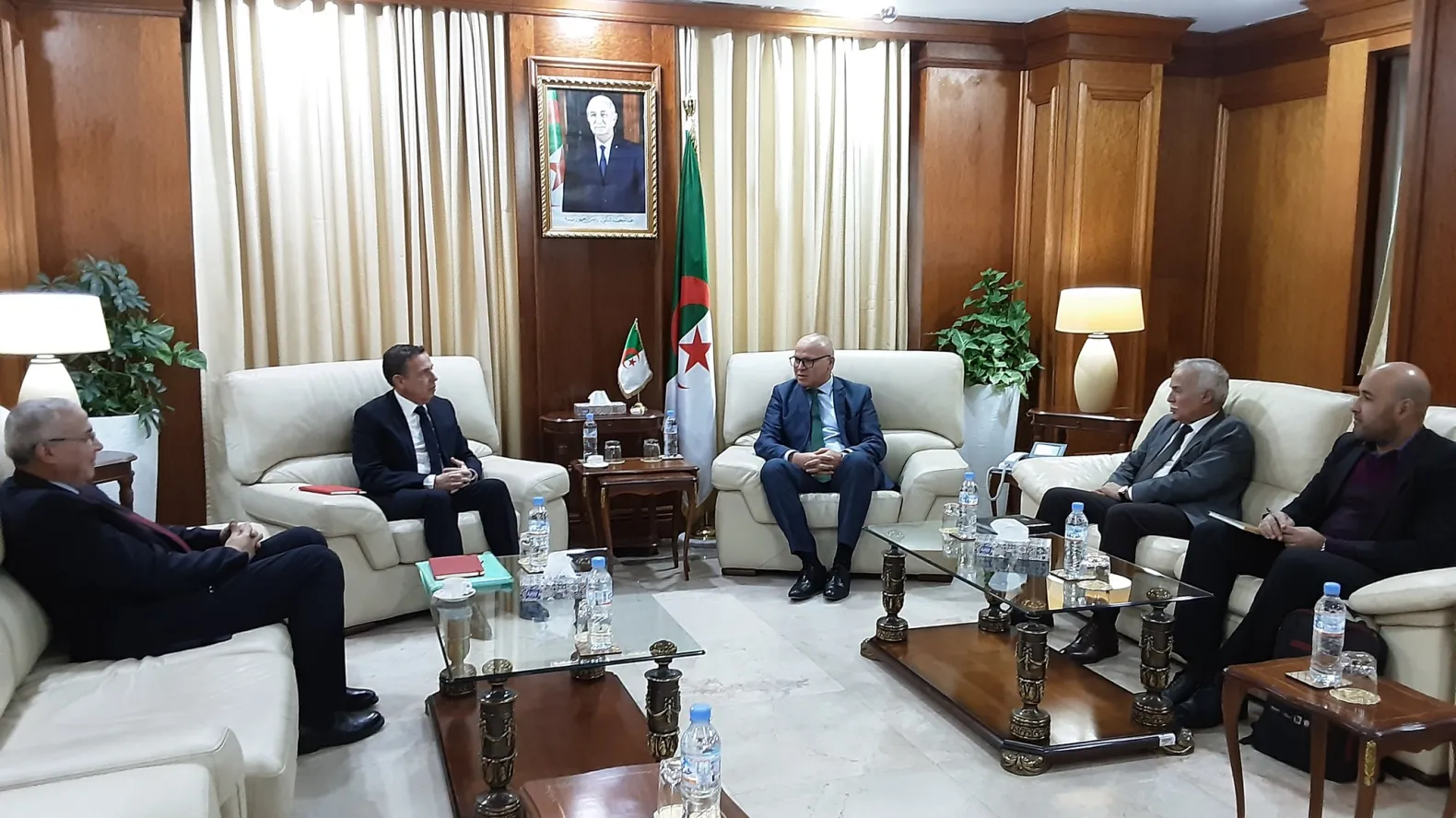 Noureddine Yassaa Discusses Strengthening Cooperation with Green Energy Cluster to Advance Renewable Energy Initiatives in Algeria