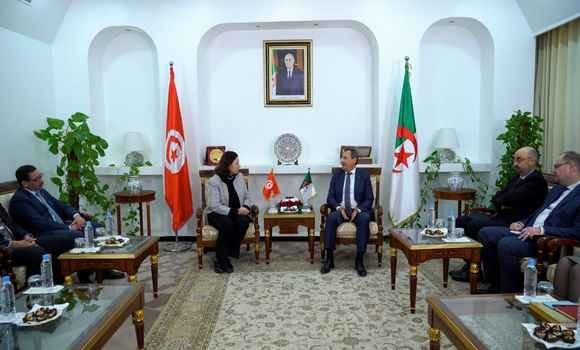 Algerian Minister Rekhroukh Meets Tunisian Counterpart to Bolster Bilateral Infrastructure Cooperation