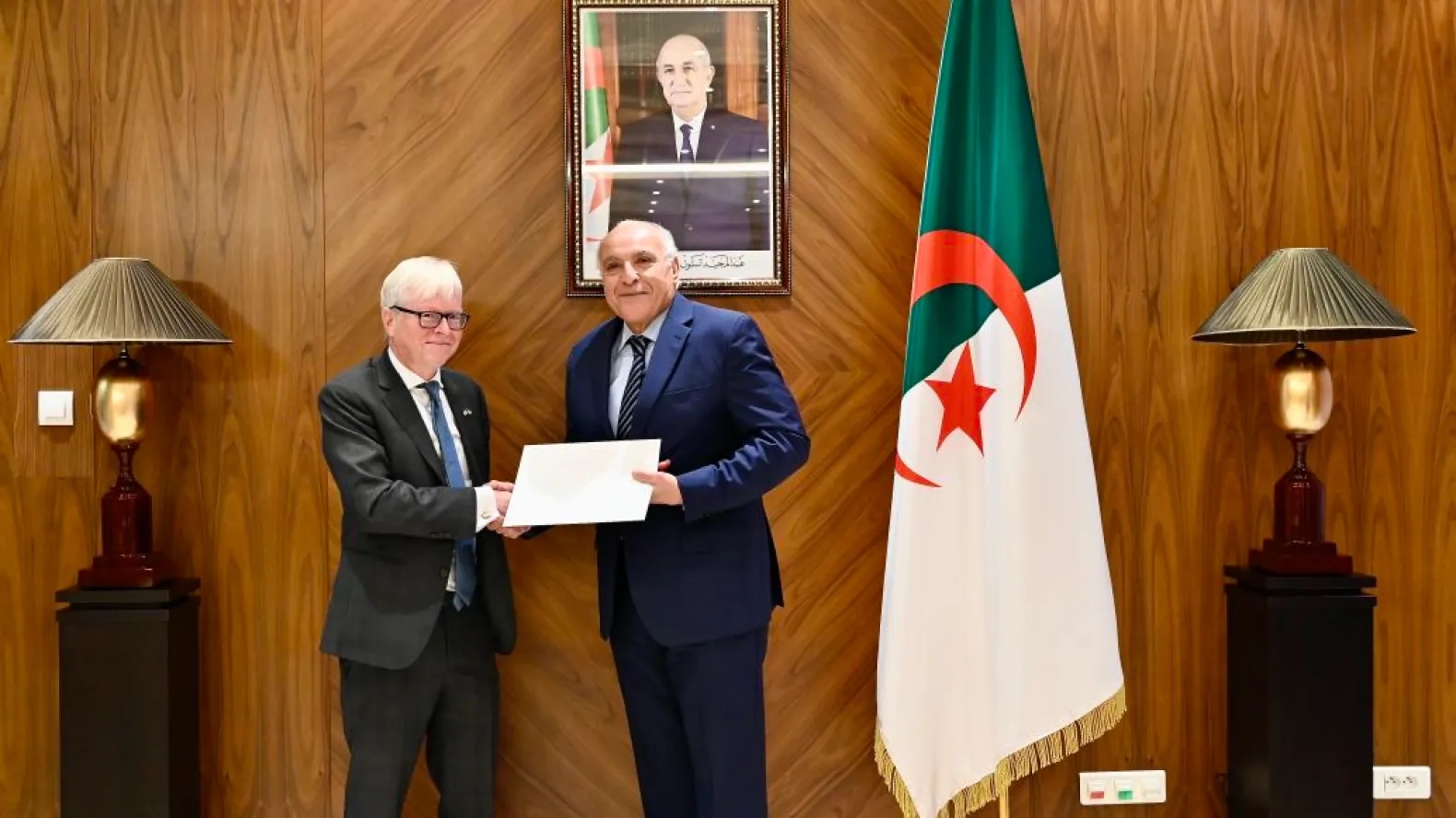 Algeria’s FM Attaf Welcomes New British Ambassador James Robert Stephen Downer