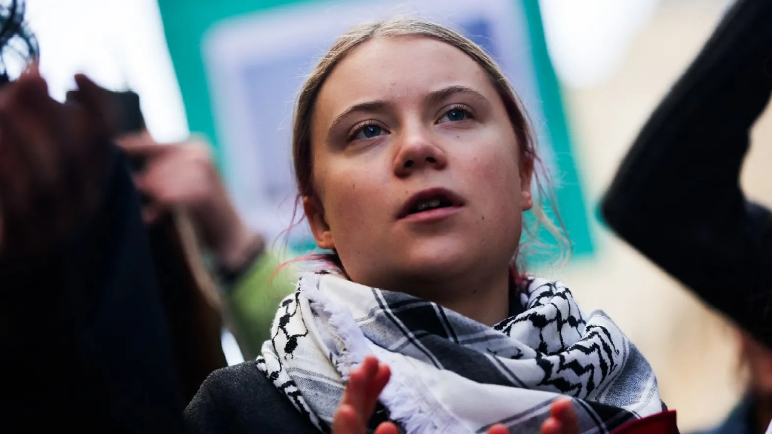 Swedish Activist Greta Thunberg Arrives in Algeria for Solidarity Conference with the Sahrawi People